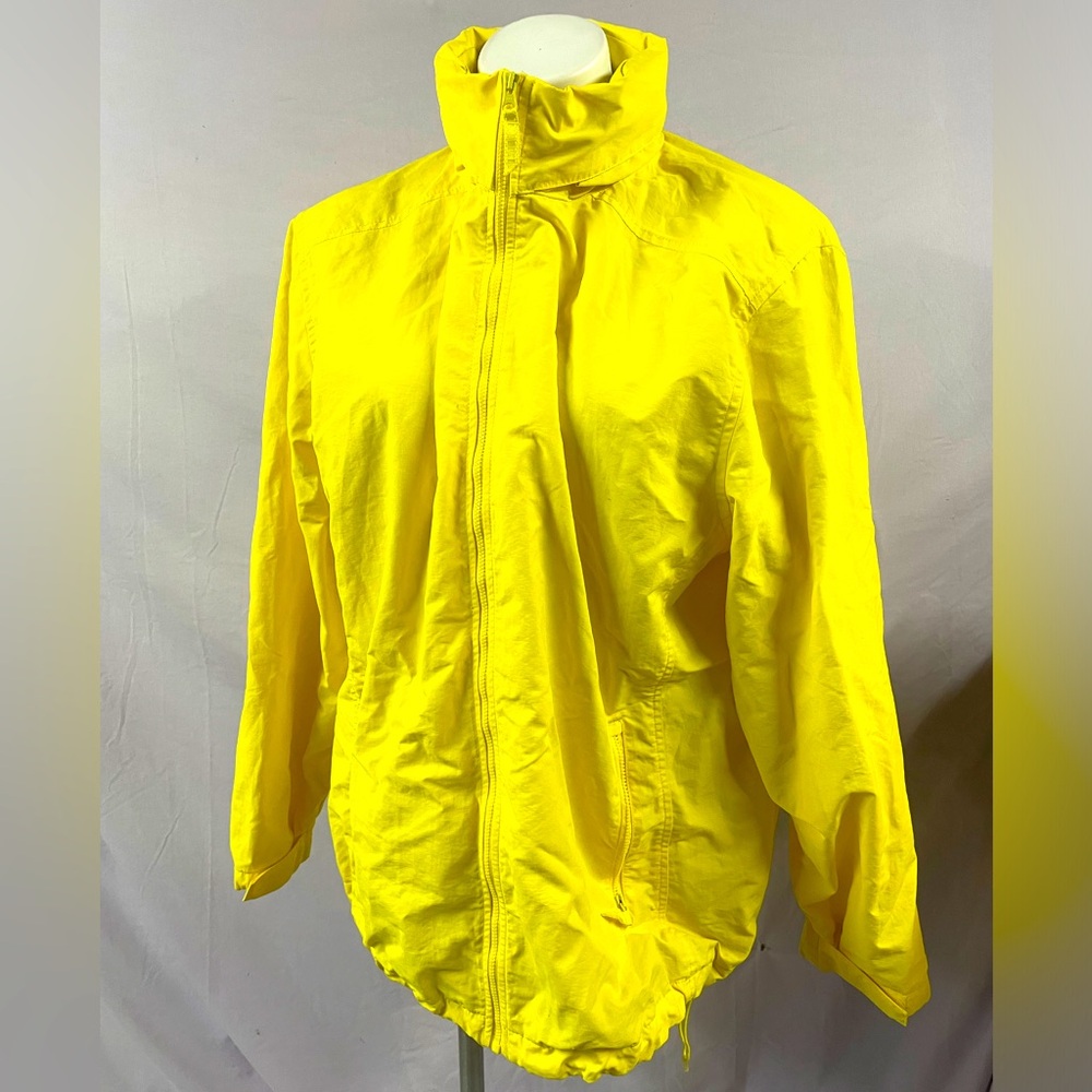 Preowned Land's End Bright Yellow Raincoat XL 18-20 zipper pockets no flaws
